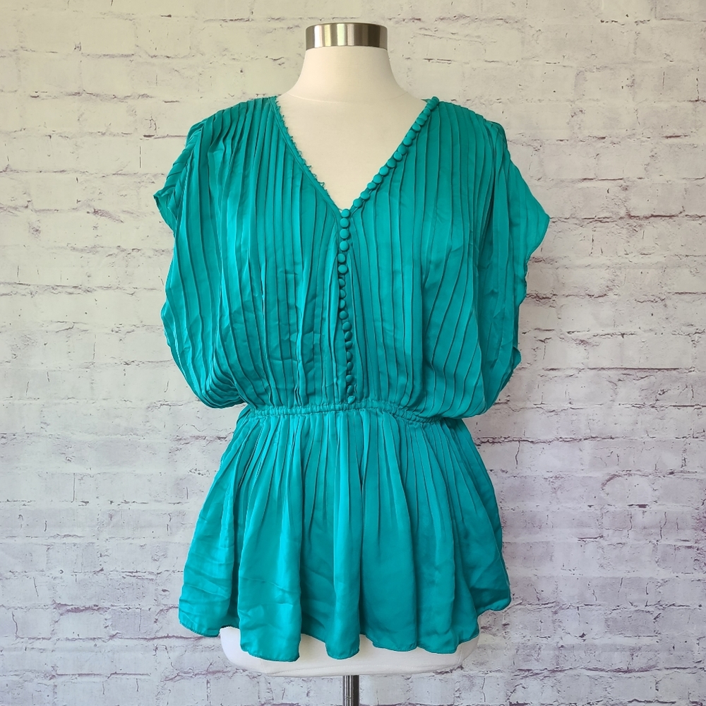 Elizabeth and James Teal Green Pleated Button Detail Short Sleeve Blouse Medium